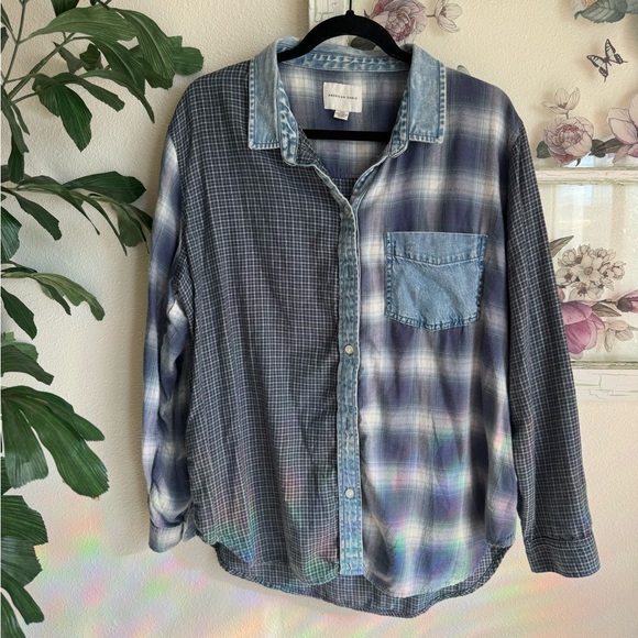 American Eagle Outfitters Tops - American Eagle Blue Gray Plaid Button Down Shirt Denim Pocket Size L
